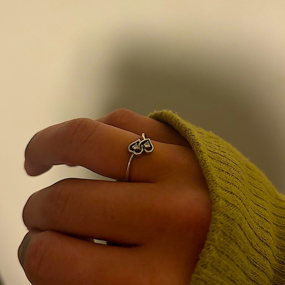 vintage custom made 14kt white gold w| 2 heart VVS diamonds 🩶 - Picture 4 of 6